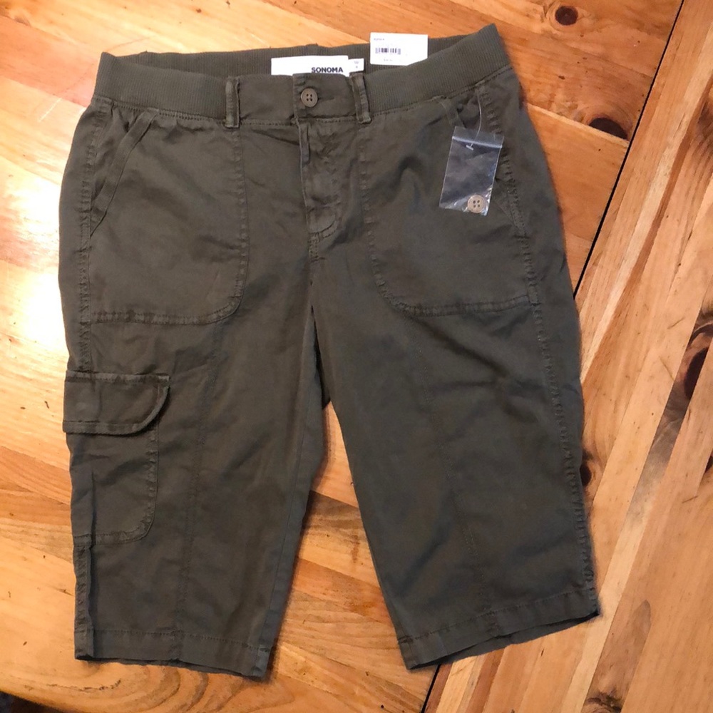 Sonoma capris ultra comfort waist women’s size 8 olive green new with tags